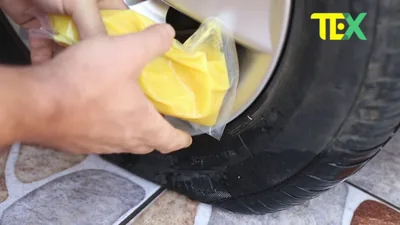 Aplicação blindagem TEX em pneus de carro com a nova embalagem.